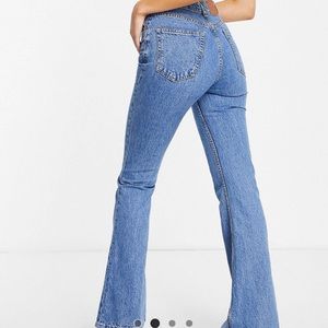 Reclaimed Vintage Inspired 99' flare jeans in pretty blue - size 28